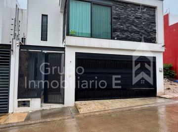 Casa de 3 habitaciones, Xalapa · Linda Casa en Renta con 3 Recámaras, Roof Garden y Amplio Patio, Ánimas, Xalapa.