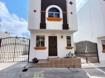 Departamento de 3 habitaciones, Tijuana · Casa de 110 m² con 3 Recámaras en Renta en Jardines de Agua Caliente