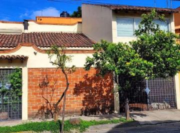 Casa de 3 habitaciones, Naucalpan de Juárez · Casa de 200 m² con 4 Recámaras en Venta en Colón Echegaray