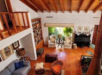 Casa Venta de 4 habitaciones · Casa de Diseño Unico Estilo Toscana, 285 m², 4 Recámaras y 6 Baños en Colón Echegaray