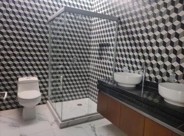 Casa de 3 habitaciones, León · Venta de Casa en Punta del Este Frente del Area Verde
