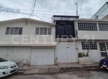 Casa · 384m² · 9 Recámaras · 1 Estacionamiento · Venta Propiedad con 2 Casas, Culturas de México, Chalco II, Edomex