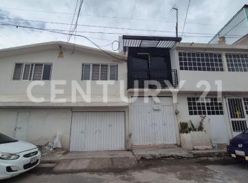Casa · 384m² · 9 Recámaras · 1 Estacionamiento · Venta Propiedad con 2 Casas, Culturas de México, Chalco II, Edomex
