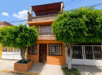 Casa de 3 habitaciones, Celaya · Casa en Venta en Los Naranjos Celaya Guanajuato Cerca de Parque Celaya