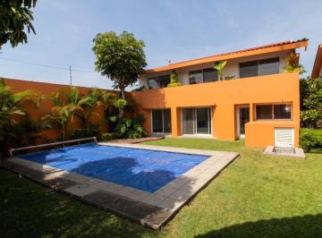 Casa · 220m² · 3 Recámaras · 4 Estacionamientos · Casa en Buenavista