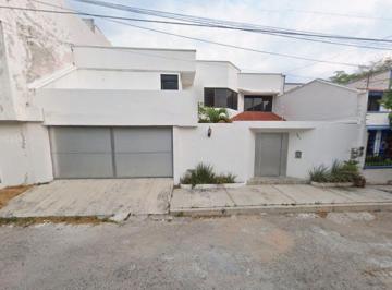 Casa de 4 habitaciones, Tuxtla Gutiérrez · Hermosa Propiedad en Venta Ubicada en Tuxtla Gutiérrez, Chiapas.