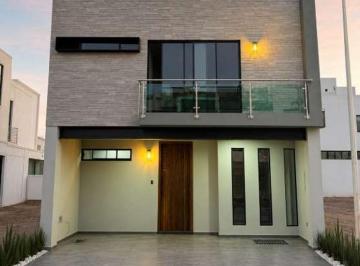 Casa de 3 habitaciones, Zapopan · Venta de Casa en Zapopan