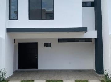 Casa · 166m² · 3 Recámaras · 2 Estacionamientos · Casa en Arenal