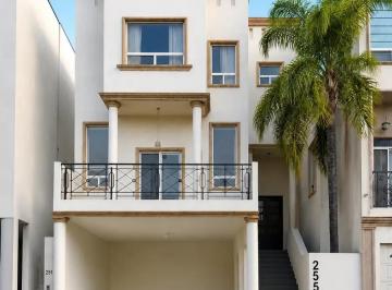 1 · Casa en Renta Loma Larga, Hacienda San Francisco