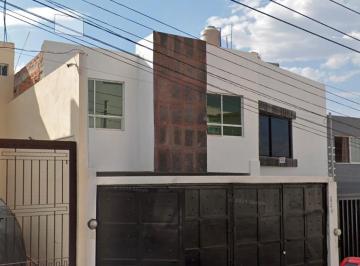 Casa en Venta de 3 habitaciones Colinas de San Javier · Casa de 170 m² con 3 Recámaras en Venta en Colinas de San Javier