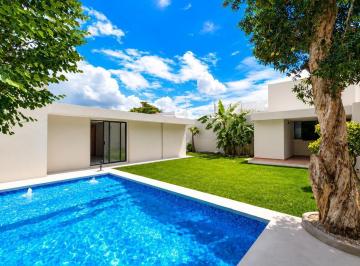Casa · 265m² · 3 Recámaras · 2 Estacionamientos · Casa en 1 Nivel en Venta. Reforma, Cuernavaca