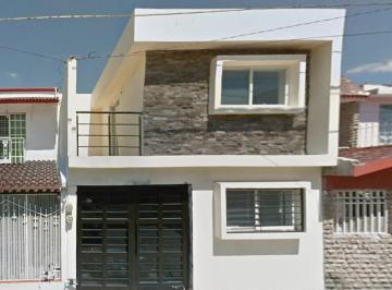 Casa de 3 habitaciones, León · Venta de Casa en Leon de Los Aldama Unidad Deportiva Guanajuato