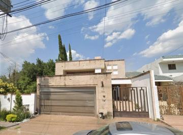 Casa de 3 habitaciones, San Pedro Garza García · Hermosa Propiedad en Venta Ubicada en San Pedro Garza García, Nuevo León.