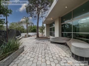 Casa · 365m² · 3 Recámaras · 4 Estacionamientos · Casa en Venta en Contry La Silla, Guadalupe, Nuevo León.