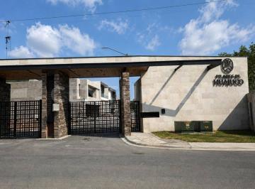 Casa · 242m² · 3 Recámaras · 2 Estacionamientos · Casa en Venta Privadas del Huajuco Santiago
