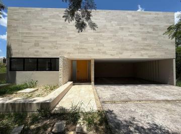 ebc87171523de011daf2da6e190fc9a0b423e2cded48b0b3d01b379984b949ff · Casa en Venta en Yucatan Country Club Merida