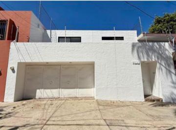 Casa de 4 habitaciones, Guadalajara · Casa en Venta en Providencia