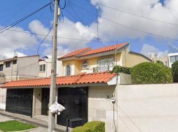 Casa de 4 habitaciones, Naucalpan de Juárez · Hermosa Propiedad en Venta Ubicada en Naucalpan de Juárez, Estado de México.