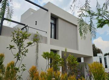 Casa de 3 habitaciones, Zapopan · Casa en Arauca II