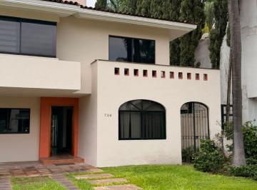 Casa de 4 habitaciones, Zapopan · Casa Renta Valle Real