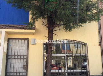 Casa · 120m² · 3 Recámaras · 1 Estacionamiento · Casa en Renta Real de Zavaleta