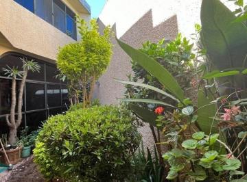 Casa de 4 habitaciones, Morelia · Venta de Casa en La Col. Félix Ireta.