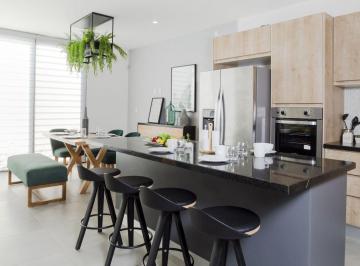 Casa de 3 habitaciones, Tlajomulco de Zúñiga · Casa en Venta en Bosques de Santa Anita