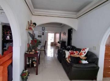 Casa de 4 habitaciones, Venustiano Carranza · Venta Casa con 4 Recámaras en Venustiano Carranza