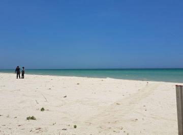 Terreno / Lote 2475m² Venta · Terreno con 25 m Lineales de Playa Frente Al Mar en Venta en Sisal, Yucatán