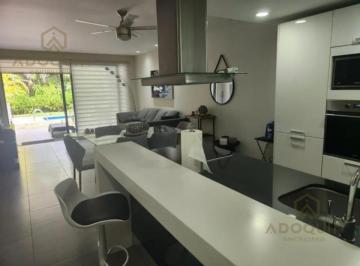 Departamento · 140m² · 2 Recámaras · 1 Estacionamiento · Renta Departamento de Lujo en Corasol Nick Price Playa del Carmen