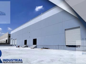 Bodega comercial · 2293m² · 12 Estacionamientos · Bodega en Renta en Santa Catarina