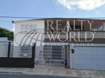 1 · Casa en Renta Cumbres 2do Sector.