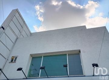 Oficina · 115m² · 3 Recámaras · 1 Estacionamiento · Local Felipe Serrano #361
