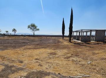 Fondo derecho · Terreno Cerca de La Nueva Construcción del Tren