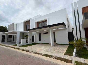 Casa de 3 habitaciones, Benito Juárez · Casa en Renta en Vía Cumbres, Cancún