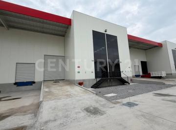 Bodega comercial · 401m² · 2 Estacionamientos · Renta de Bodega en Navetec Business Park Calamanda
