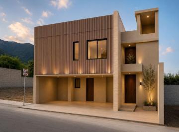 Casa · 479m² · 4 Recámaras · 2 Estacionamientos · Venta Casa en Fraccionamiento Sienna Residencial Carretera Nacional Monterrey 479 m² | 4 Recámaras