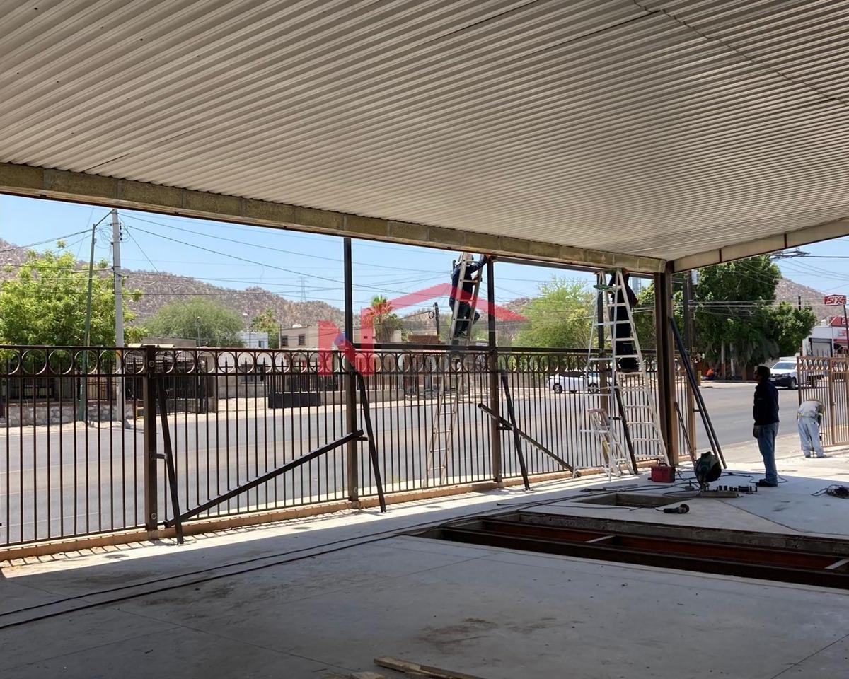 Commercial Unit with Land for Sale in Col. Villa de Seris