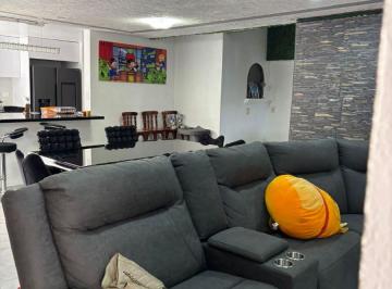Casa de 3 habitaciones, Naucalpan de Juárez · Casa de 180 m² con 3 Recámaras en Venta Recien Remodelada Opción Amueblada