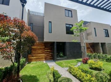fa4b27ad46454d93cdffc50f39022ef0a1634cc15af22af3ead6d06eb4dcd420 · Casa en Venta en Zona Cascatta