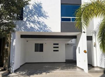 1 · Casa en Venta en Cerradas de Valle Alto Residencial, Monterrey, Nuevo León