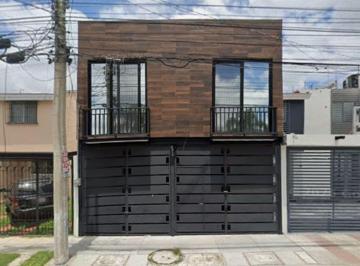 Casa de 4 habitaciones, Zapopan · Casa Remodelada en Chapalita Inn - Av Guadalupe y Calle Misión de Santo Tomás