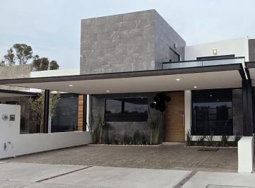 Casa de 4 habitaciones, Querétaro · Casa en Venta en Corregidora, Querétaro
