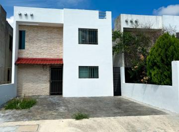 Casa de 4 habitaciones, Mérida · Casa en Venta en Las Americas de Super Promocion de 2'750,000 a 2`400,000