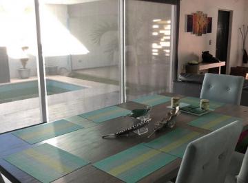 Casa · 300m² · 3 Recámaras · Casa - Valle de Cristal