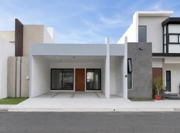 Casa · 140m² · 2 Recámaras · 2 Estacionamientos · Casa Nueva en Venta Lomas de La Rioja