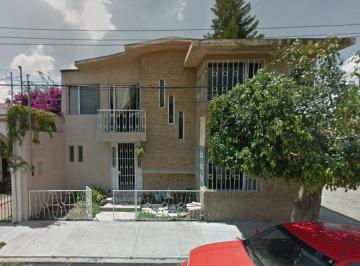 Casa de 4 habitaciones, Irapuato · Venta de Casa en Irapuato Col Moderna Guanajuato