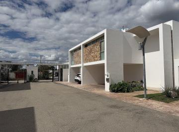 Casa en condominio de 3 habitaciones, Mérida · Hermosa Casa de 3 Habit con Paneles Solares en Privada en La Mejor Zona de Montebello Merida