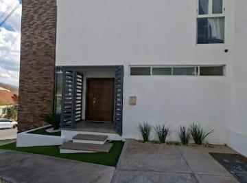 Casa · 291m² · 3 Recámaras · 2 Estacionamientos · Casa en Venta en Residencial Las Fuentes
