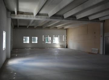 Local comercial · 1350m² · Bodega en Renta en Parque Industrial Santa Ana